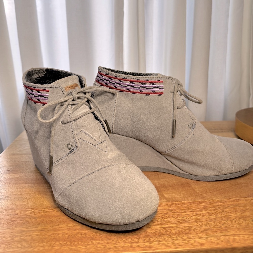 Toms Gray Suede Lace-Up Wedge Booties